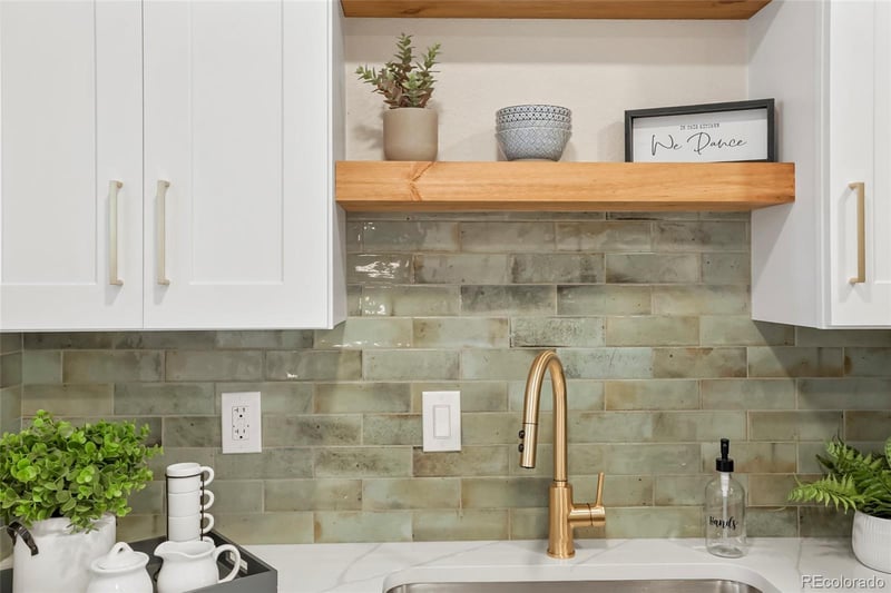 3301 Bellaire St, Denver, CO 80207