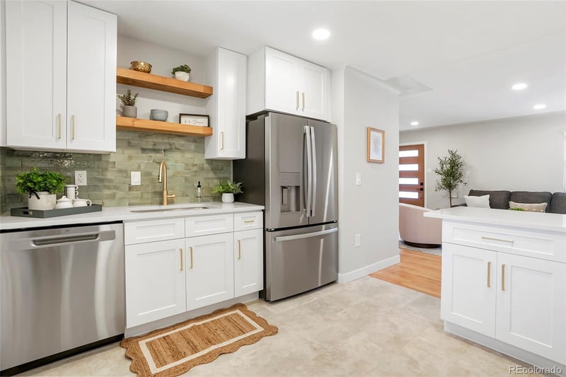 3301 Bellaire St, Denver, CO 80207