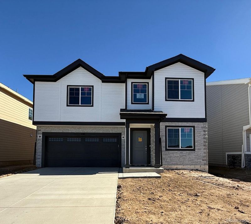 726 N Carrie Ct, Watkins, CO 80137