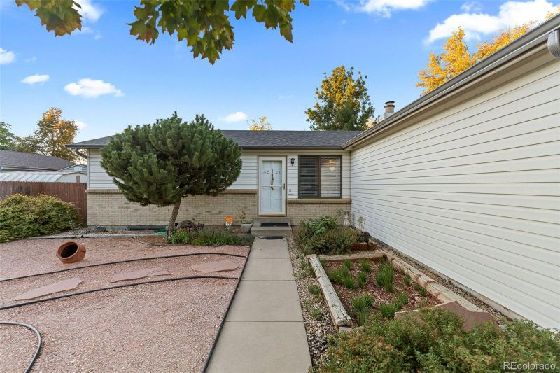 4520 E 112th Pl, Thornton, CO 80233