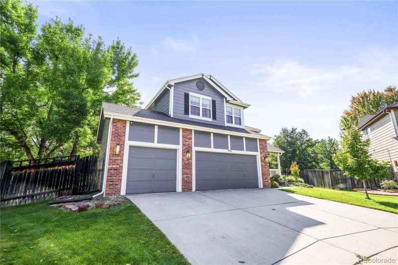 990 Sassafras Ln, Broomfield, CO 80020