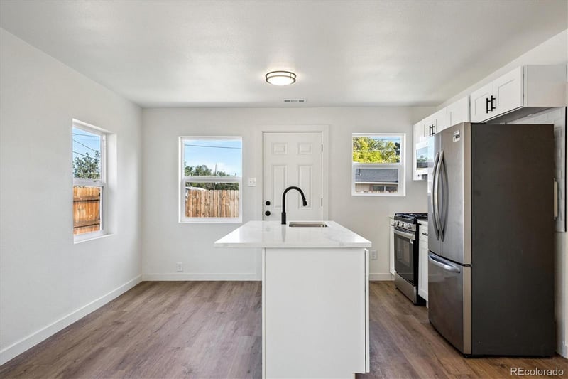 352 S Stuart St, Denver, CO 80219