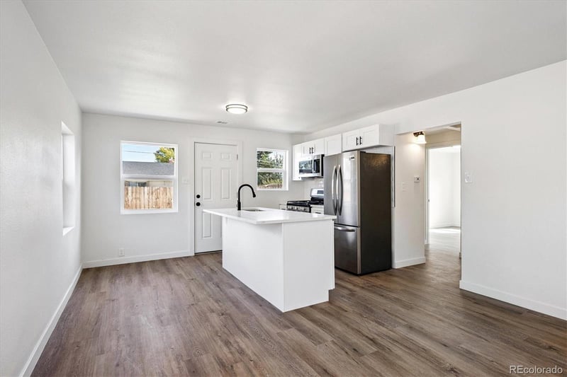 352 S Stuart St, Denver, CO 80219