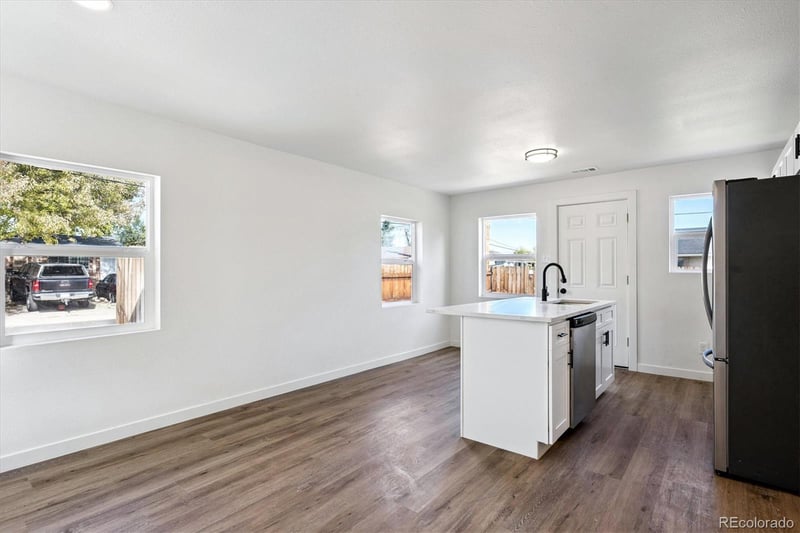 352 S Stuart St, Denver, CO 80219