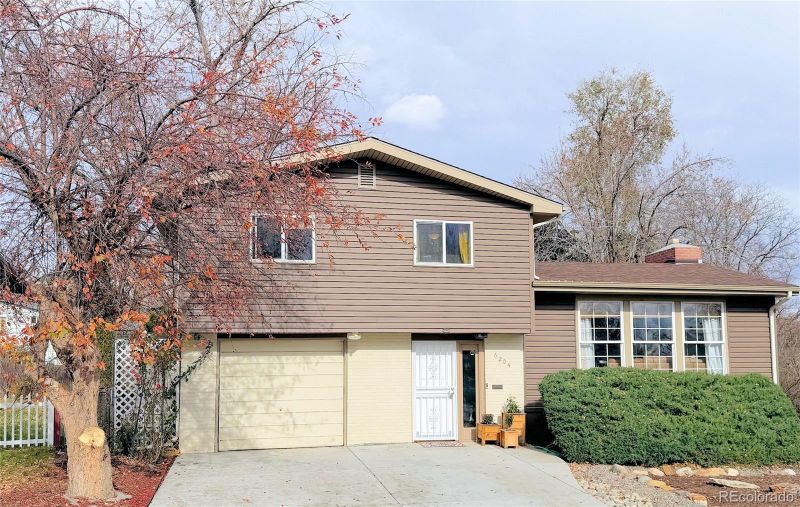 6204 Vance St, Arvada, CO 80003