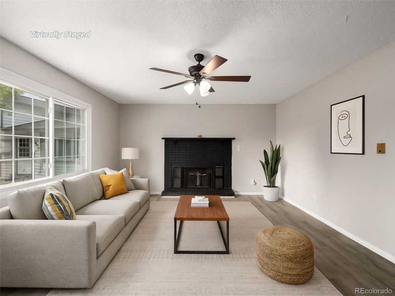 8332 Peakview Dr, Fort Collins, CO 80528
