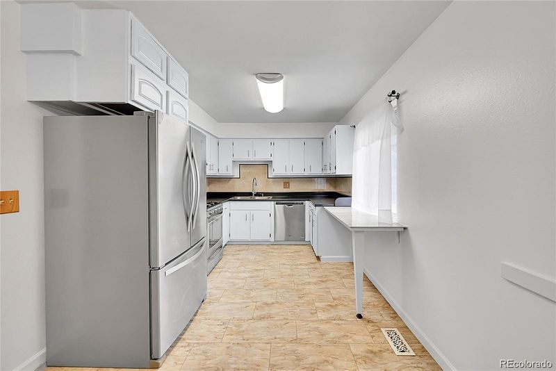 1669 S Uvalda St, Aurora, CO 80012