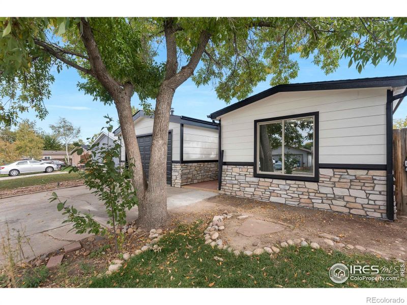 1426 Macpool St, Dacono, CO 80514