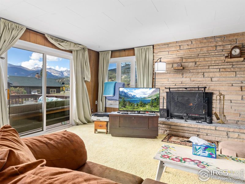 831 Larkspur Rd, Estes Park, CO 80517