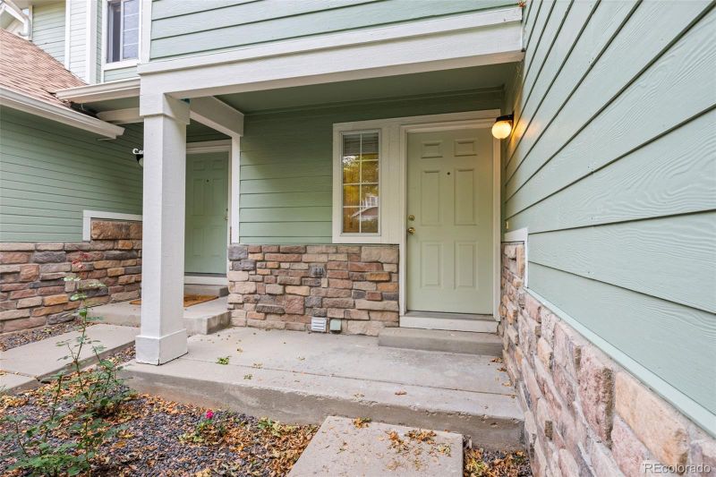 736 Gateway Cir, Lafayette, CO 80026