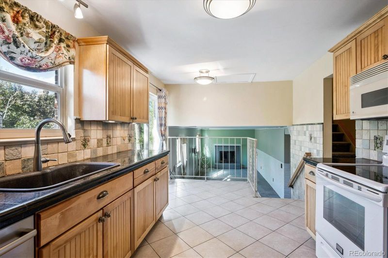 18851 E Cornell Ave, Aurora, CO 80013