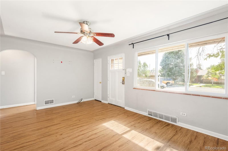 985 Xavier St, Denver, CO 80204