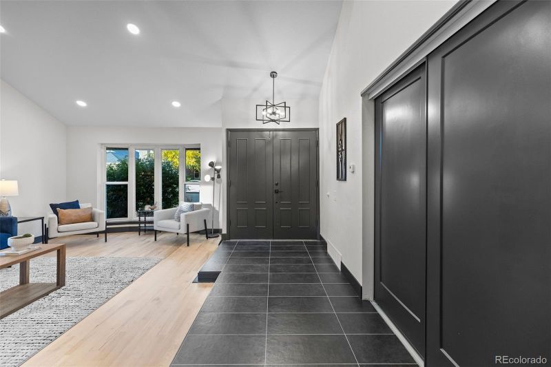 2812 S Ursula Ct, Aurora, CO 80014