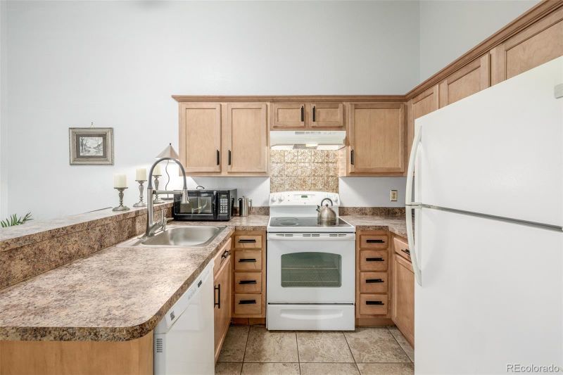 919 S Dawson Way #17, Aurora, CO 80012
