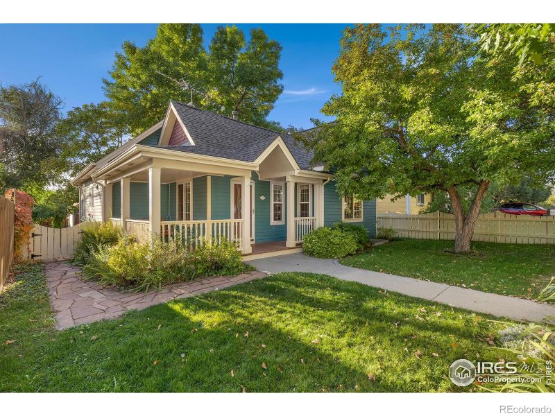 961 5th St, Berthoud, CO 80513