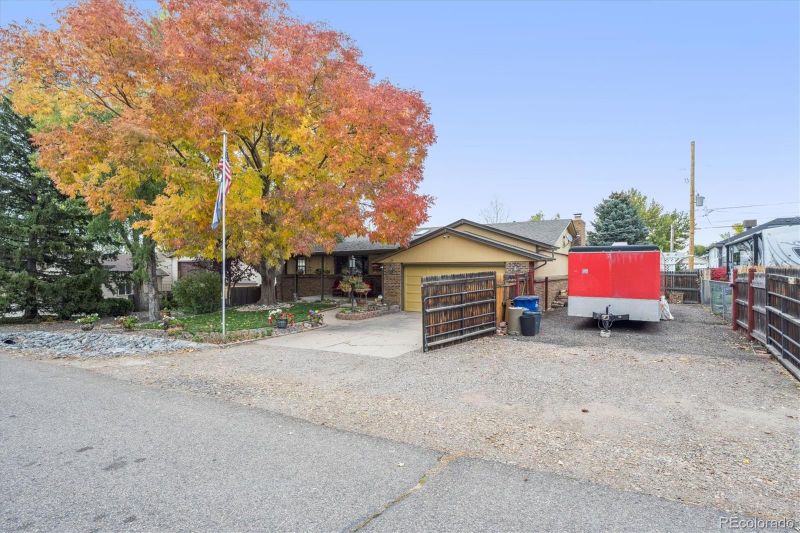 8024 S Cody St, Littleton, CO 80128