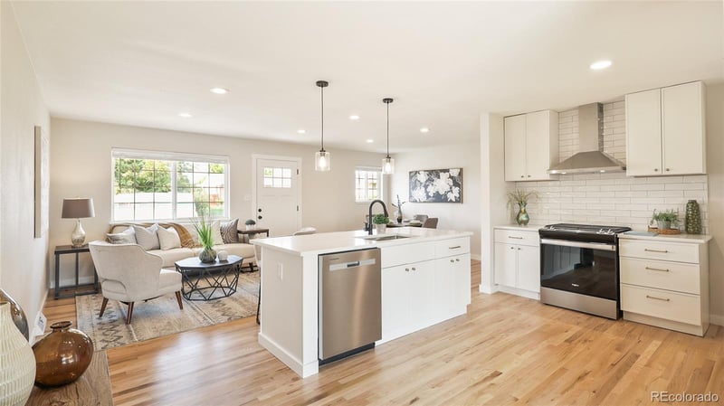 941 Bronco Rd, Denver, CO 80221