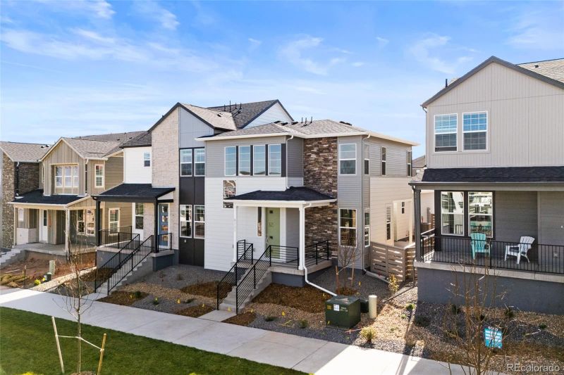 8731 Whiteclover St, Littleton, CO 80125