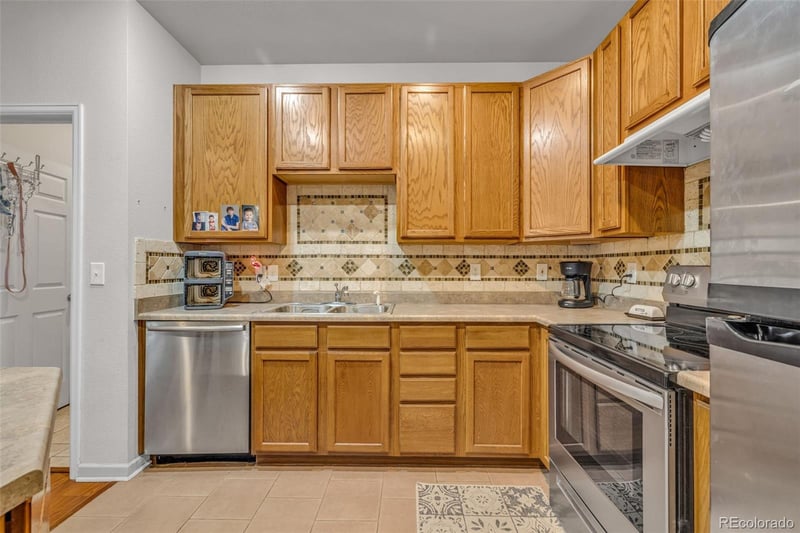 12 Golden Eagle Pw, Brighton, CO 80601