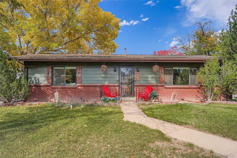850 Idalia Cir, Aurora, CO 80011