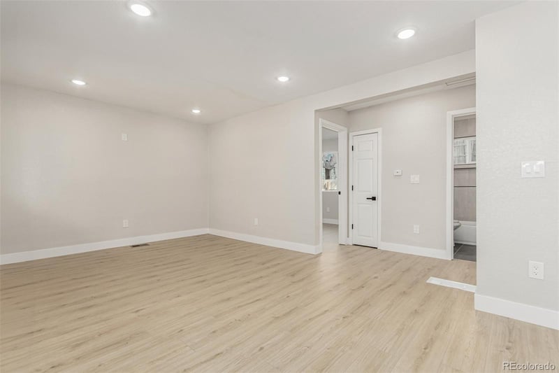2772 W Ellsworth Ave, Denver, CO 80219