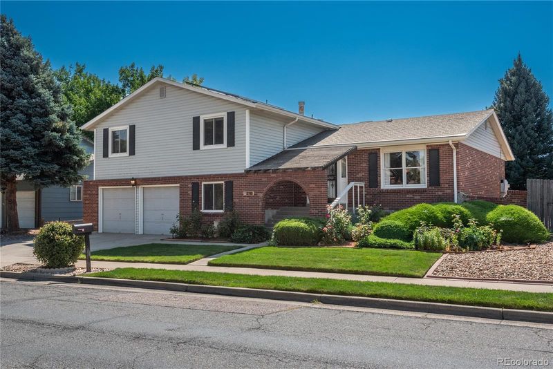 8390 Quay Dr, Arvada, CO 80003
