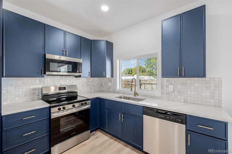 255 N 11th Ave, Brighton, CO 80601