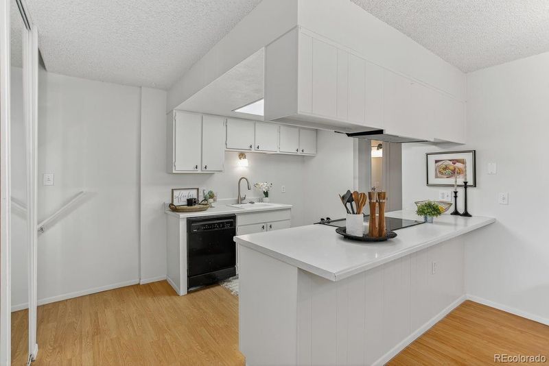 1925 S Peoria St, Aurora, CO 80014