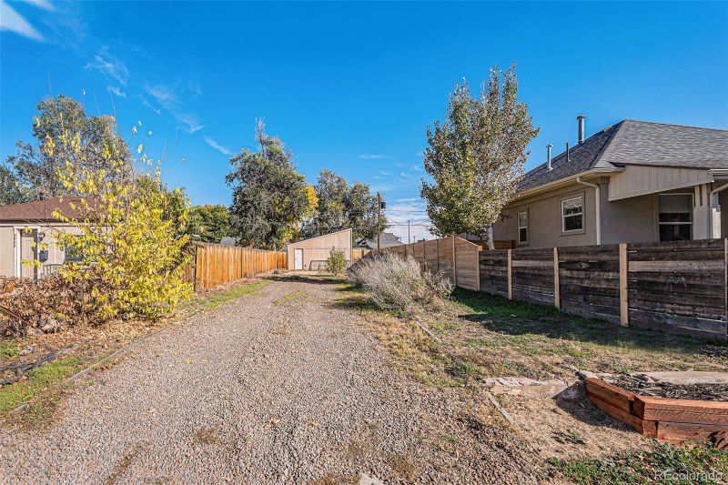 3976 S Acoma St, Englewood, CO 80110