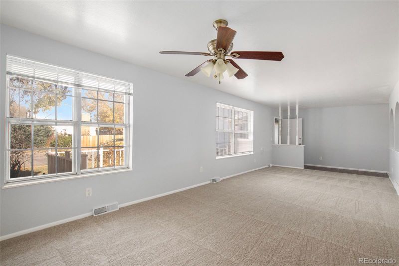 15552 E Temple Pl, Aurora, CO 80015