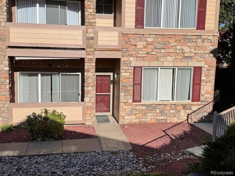 22960 E Roxbury Dr #E, Aurora, CO 80016