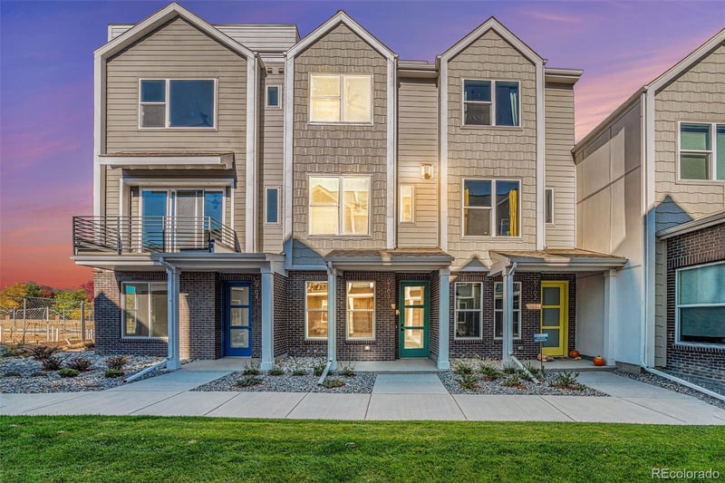 888 S Valentia St #103, Denver, CO 80247