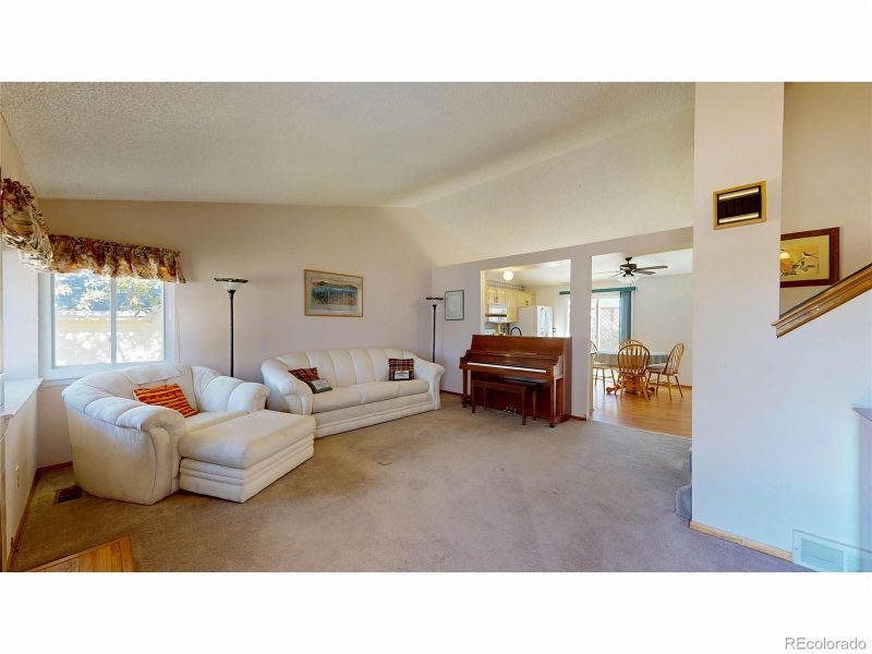 4822 S Genoa St, Centennial, CO 80015