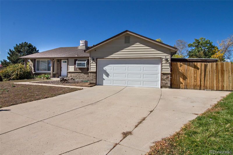 18059 E Pacific Pl, Aurora, CO 80013