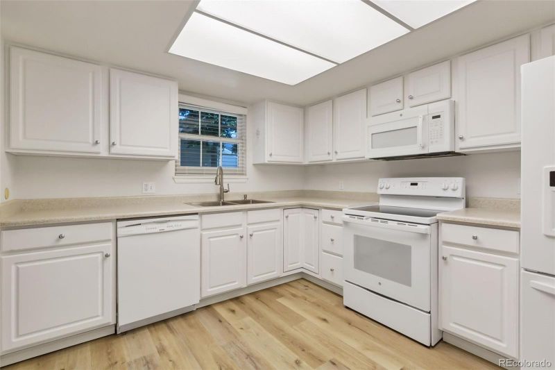 13886 E Linvale Pl, Aurora, CO 80014