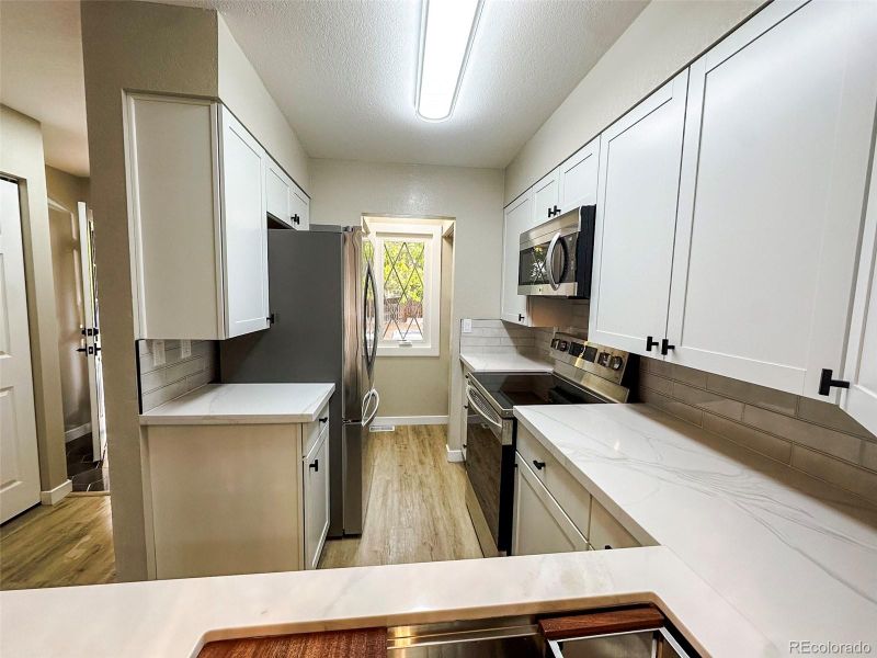 8181 S Fillmore Cir, Centennial, CO 80122