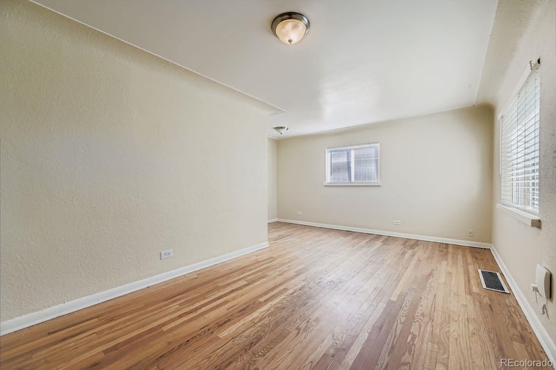 3690 Magnolia St, Denver, CO 80207