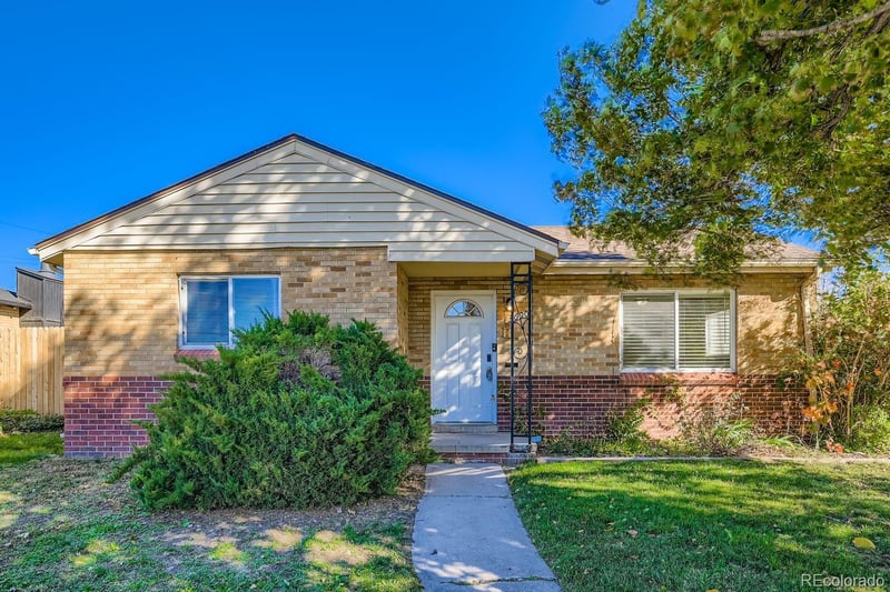3690 Magnolia St, Denver, CO 80207