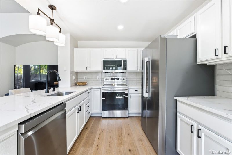 9199 W Phillips Dr, Littleton, CO 80128