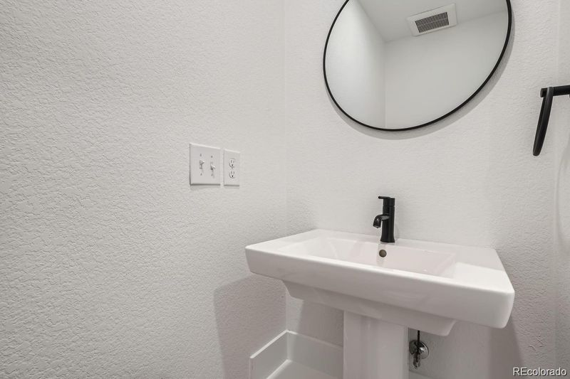 10157 W 38th Ave, Wheat Ridge, CO 80033