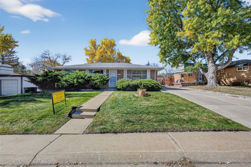 5345 Garland St, Arvada, CO 80002