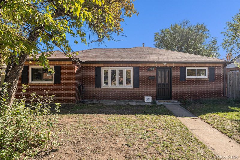 1050 Elm Pl, Thornton, CO 80229