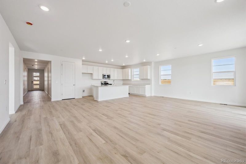 17990 E 90th Pl, Commerce City, CO 80022