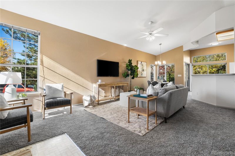 12799 E Wyoming Cir, Aurora, CO 80012