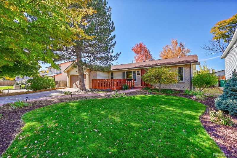 1377 S Oswego Ct, Aurora, CO 80012