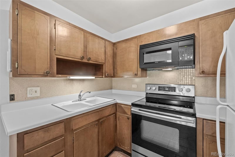 755 S Clinton St #7B, Denver, CO 80247