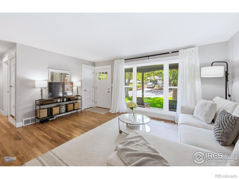 2283 Nicholl St E, Boulder, CO 80304