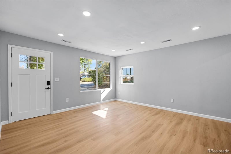 959 S Quitman St, Denver, CO 80219