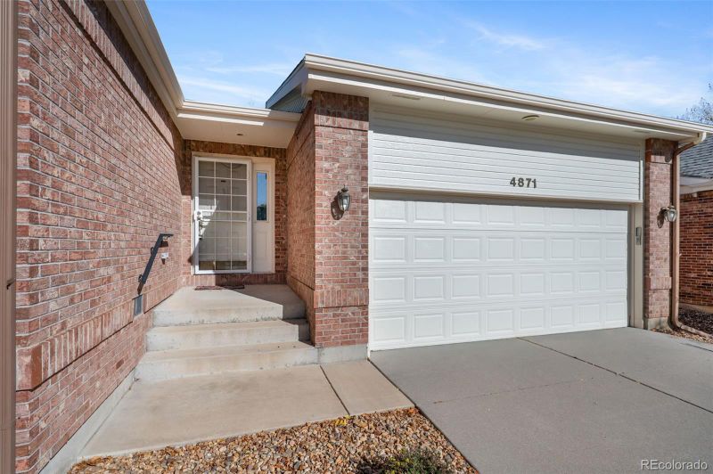 4871 Greenwich Dr, Highlands Ranch, CO 80130