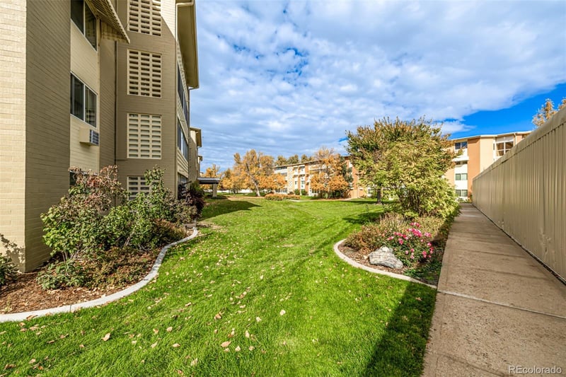 635 S Alton Way #2B, Denver, CO 80247